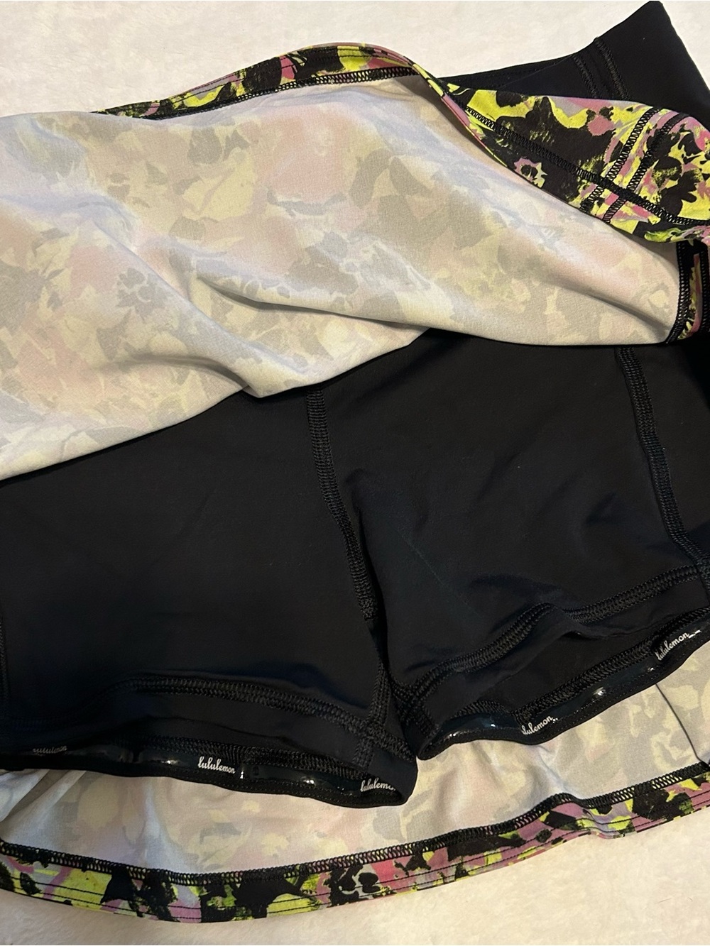 Lululemon Athletica Black Waistband Floral Skort Pink & Yellow - Picture 3 of 9